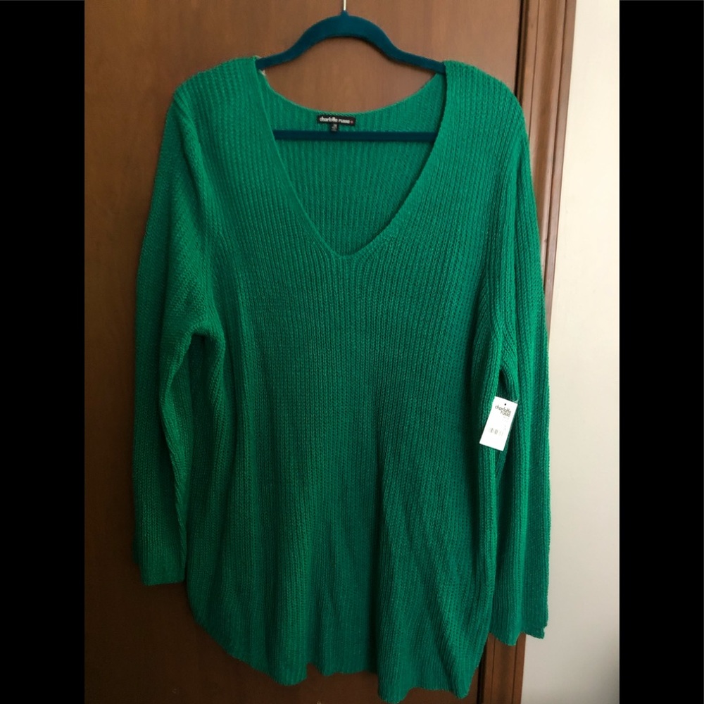 Plus size Green V-neck knit sweater